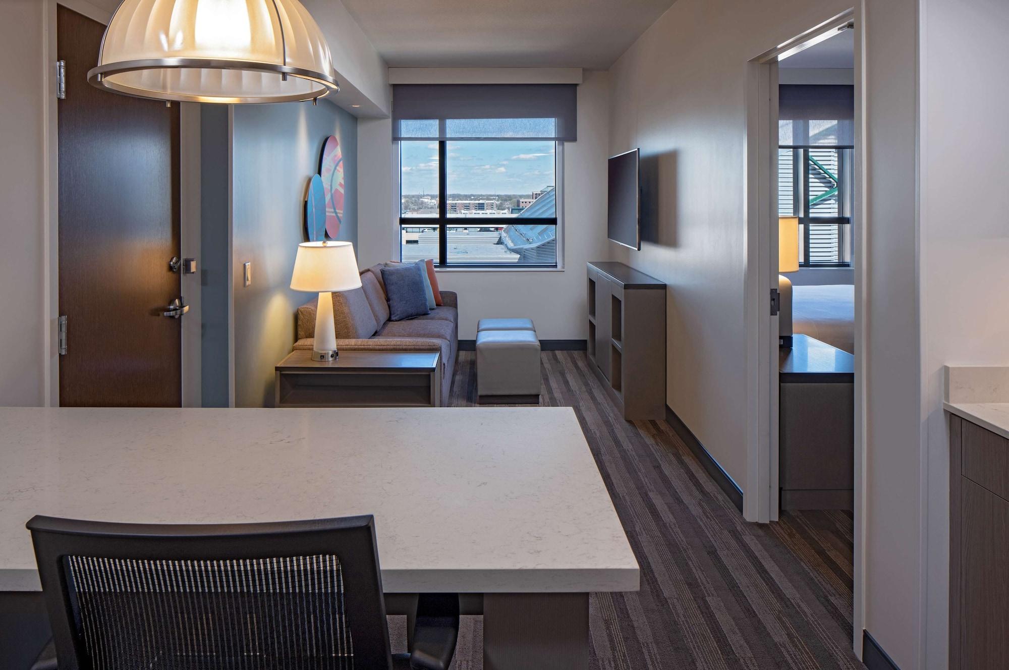 Hyatt House Indianapolis Downtown Hotel Bagian luar foto